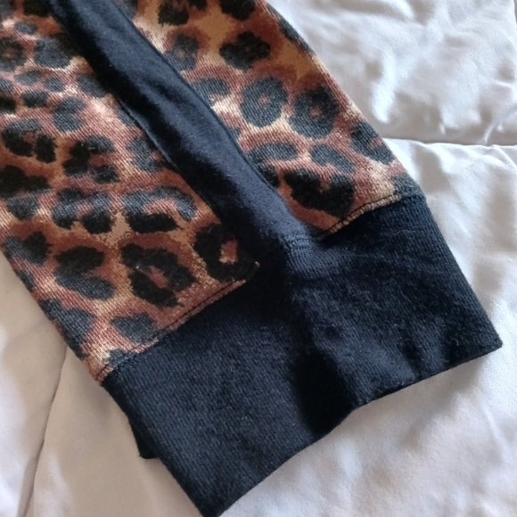 Cheetah sweat pants - Picture 4 of 9
